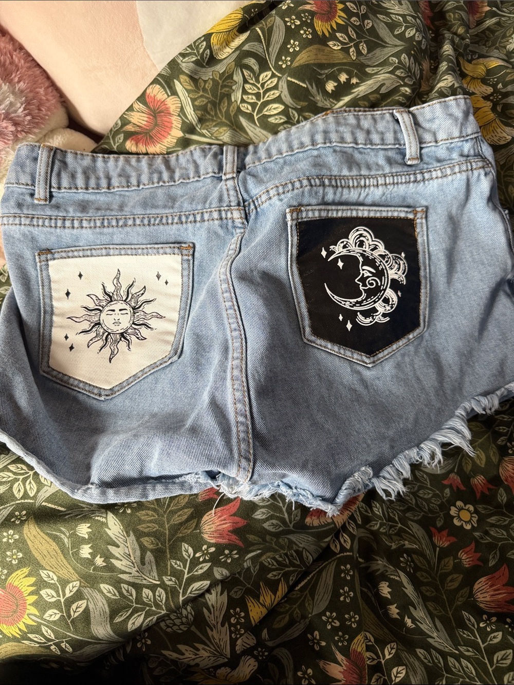 SHEIN Light Blue Denim Shorts with Sun & Moon Pocket Panels